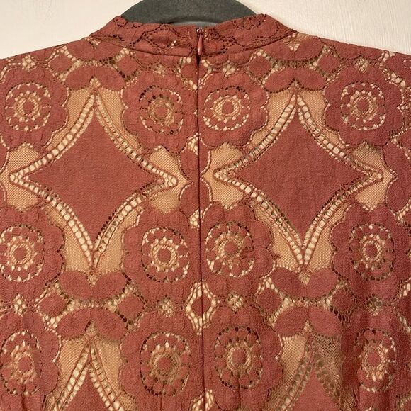Altar’d State- NWT Allegra Rosewood Mock Neck Lace Dress Back Zipper- Size Small - Picture 6 of 10